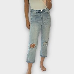 Resfeber size 6 boyfriend jeans, ankle length. High waisted.